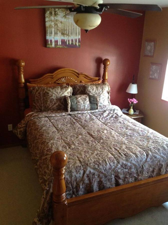 טוק A Hyde Away Inn B&B מראה חיצוני תמונה