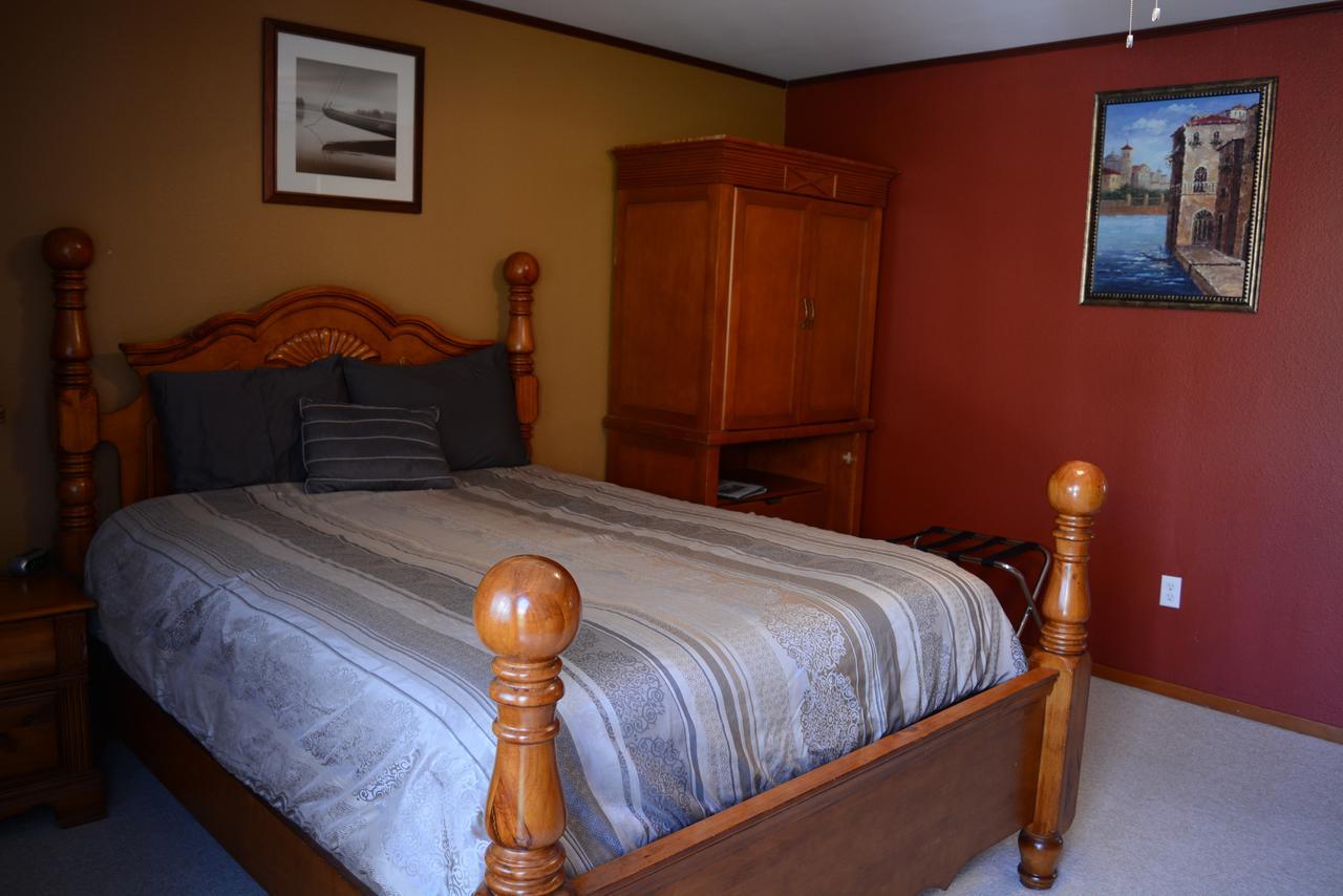 טוק A Hyde Away Inn B&B מראה חיצוני תמונה