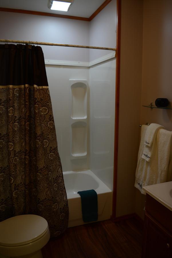 טוק A Hyde Away Inn B&B מראה חיצוני תמונה