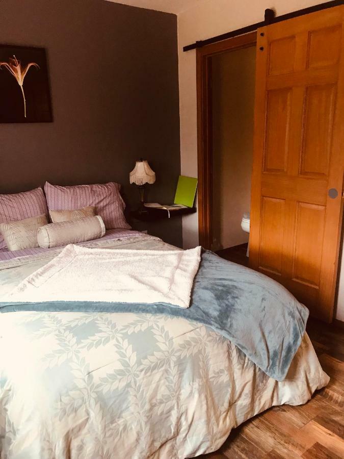 טוק A Hyde Away Inn B&B מראה חיצוני תמונה